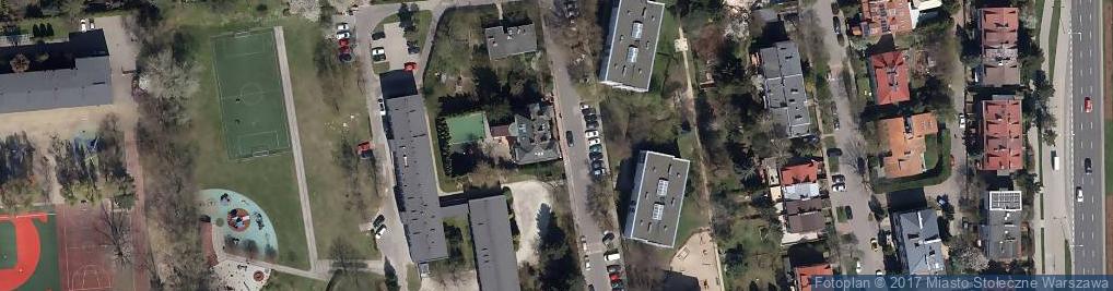 Zdjęcie satelitarne Kanadyjska Szkoła Podstawowa