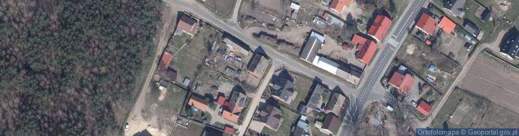Zdjęcie satelitarne Karol Karolina Lewczuk Ostrowiec 15 78-600 Wałcz