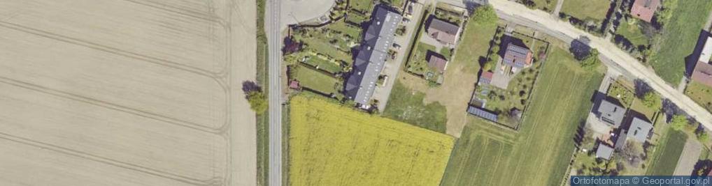 Zdjęcie satelitarne Katarzyna Grabowska-Jańczak 1) Snow House 2) Abintra Design