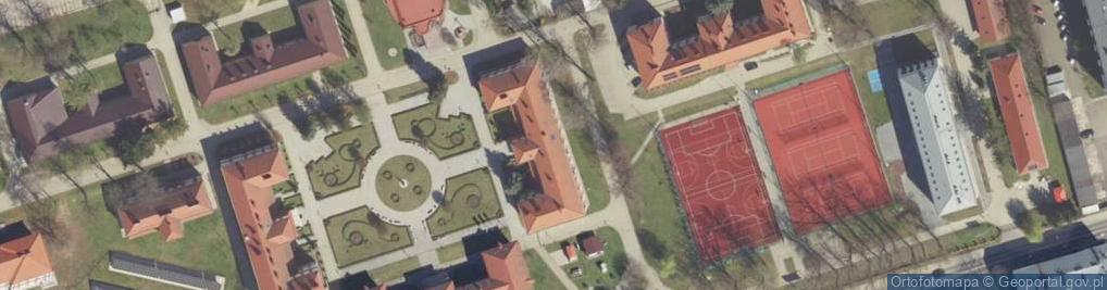 Zdjęcie satelitarne Klub Uczelniany Akademickiego Związku Sportowego Państwowej Wyższej Szkoły Zawodowej w Jarosławiu