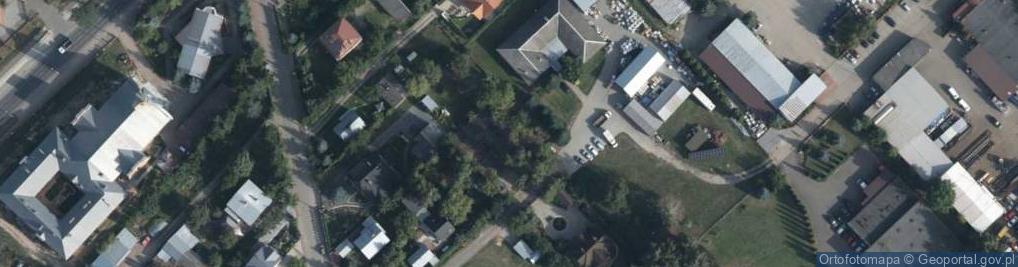 Zdjęcie satelitarne Marek Korniluk 1.Odlewnia Wyrobów Artystycznych 2.Firma Usługowo Produkcyjno Handlowa Marko