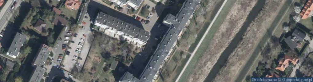 Zdjęcie satelitarne Mentor Professional Harold Guy Simmons