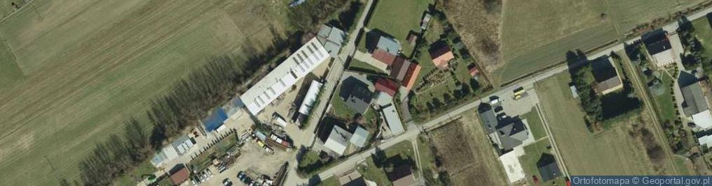 Zdjęcie satelitarne Michał Pierz 1) Api-Control 2) Garden House Ewelina Malisz, Michał Pierz