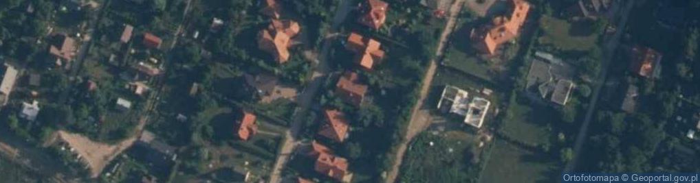 Zdjęcie satelitarne Orangerie Tatiana Wężykowska Topolska Dominika Czechowska Mrozińska