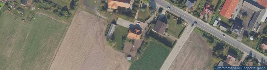 Zdjęcie satelitarne Parafia P.w.Świętych Apostołów Piotra i Pawła w Łążynie II