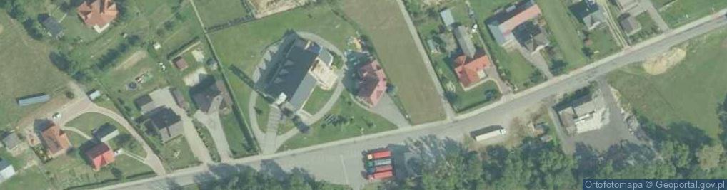 Zdjęcie satelitarne Parafia Rzymsko-Katolicka P.w.N.M.P.Matki Kościoła w Toporzysku