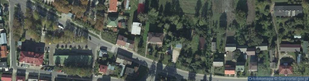 Zdjęcie satelitarne Parafia Rzymskokatolicka P.w.Świętej Trójcy w Komarowie