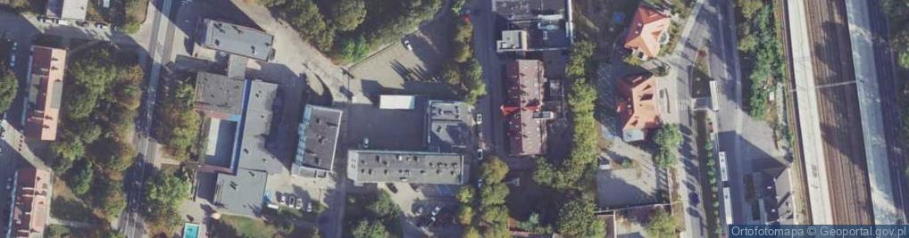 Zdjęcie satelitarne Pediatryczno Internistyczny Niepubliczny Zakład Opieki Zdrowotnej