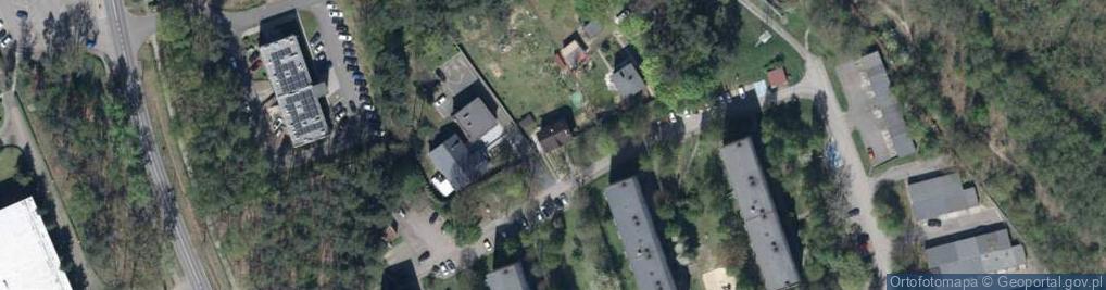 Zdjęcie satelitarne pod Lasem Pawilon Ogólnospożywczy