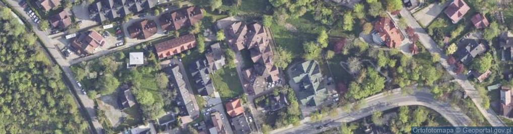 Zdjęcie satelitarne Porady Lekarskie
