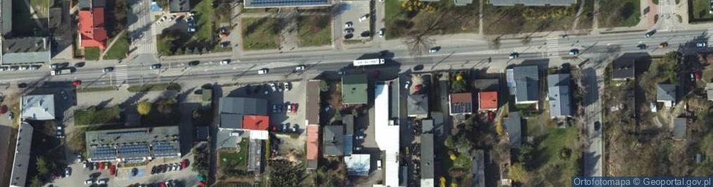 Zdjęcie satelitarne Produkcja, Usługi, Handel Hurtowy i Detaliczny Jan Kuś A) Pawilon Handlowy J.Kuś, B).Restauracja przy Kominku, C).Skład-Magazyn Artykułów Spożywczo-Przemysłowych, D).Pawilon Handlowy Megasam, E) Wynajem Apartamentów Jan Kuś