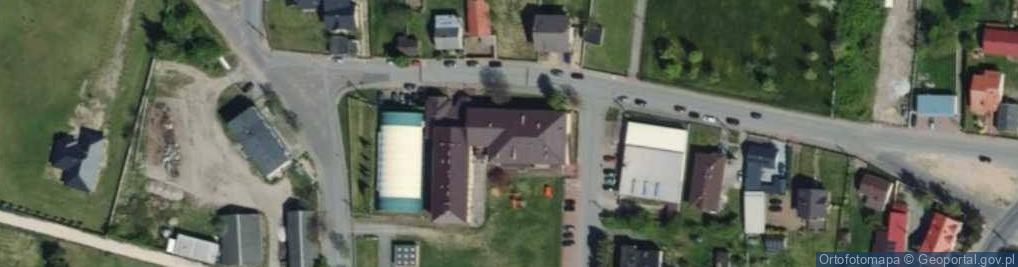 Zdjęcie satelitarne Publiczna Szkoła Podstawowa im Kornela Makuszyńskiego w Siemkowicach