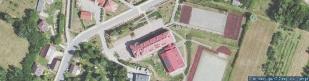 Zdjęcie satelitarne Publiczny Zespół Szkół im Oddziału Partyzanckiego Jędrusie w Sulisławicach Szkoła Podstawowa