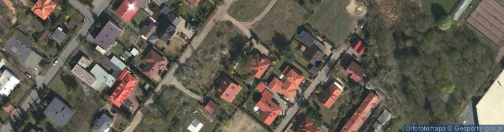 Zdjęcie satelitarne Roy House Romuald Rojewski