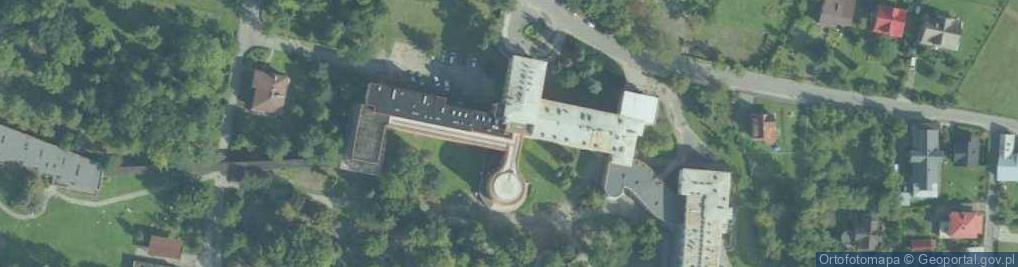Zdjęcie satelitarne Śląskie Centrum Rehabilitacyjno Uzdrowiskowe im DR Adama Szebesty w Rabce Zdroju