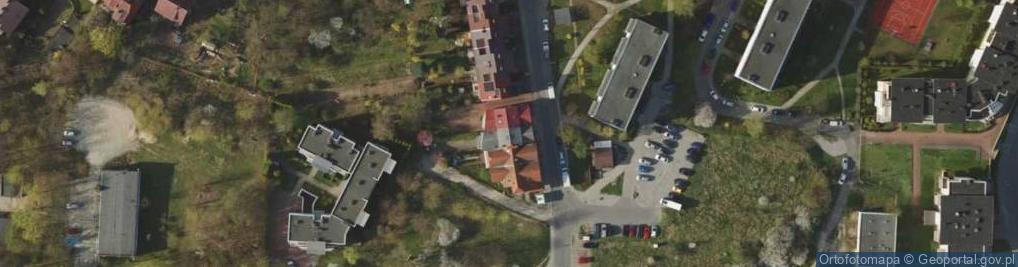 Zdjęcie satelitarne Spółdzielcza Kasa Oszczędnościowo Kredytowa Rafineria