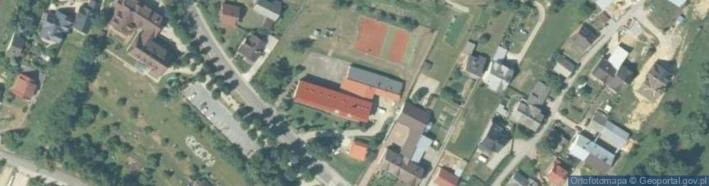 Zdjęcie satelitarne Szkoła Podstawowa im DH Olgi Małkowskiej w Sromowcach Wyżnych