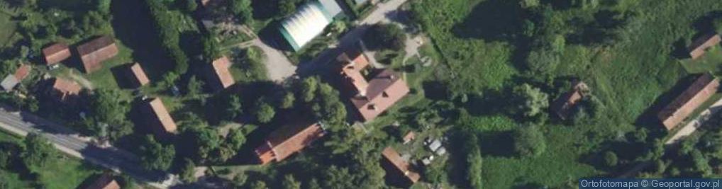 Zdjęcie satelitarne Szkoła Podstawowa im. Kardynała Stefana Wyszyńskiego w Runowie
