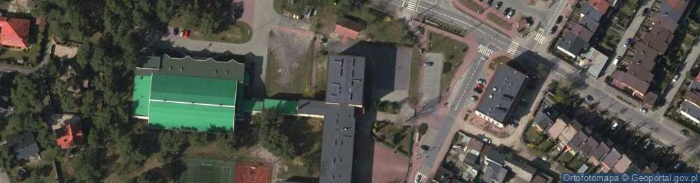 Zdjęcie satelitarne Szkoła Podstawowa nr 2 im Bohaterów Westerplatte w Karczewie