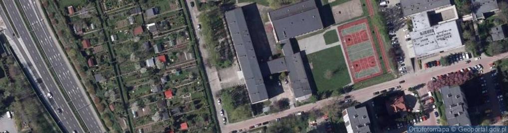 Zdjęcie satelitarne Szkoła Podstawowa nr 27 im J Kusocińskiego w Bielsku Białej