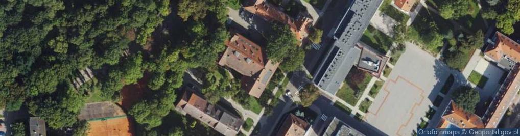 Zdjęcie satelitarne Towarzystwo Naukowe Nieruchomości