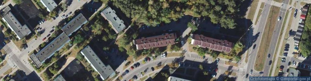 Zdjęcie satelitarne Trzy Cztery