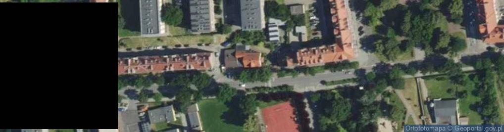 Zdjęcie satelitarne Wspólnota Mieszkaniowa "Dom Nauczyciela" Pyskowice ul.Traugutta 2