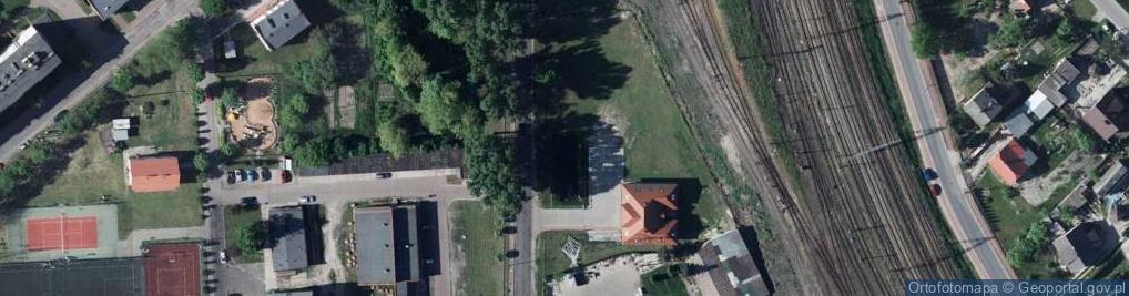 Zdjęcie satelitarne Wspólnota Mieszkaniowa Nieruchomości nr 13, 15 i 17 przy ul.Dworcowej w Dęblinie