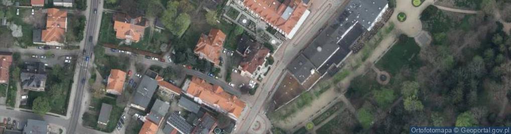 Zdjęcie satelitarne Wspólnota Mieszkaniowa przy ul.Henryka Sienkiewicza nr 36 w Szczawnie Zdroju