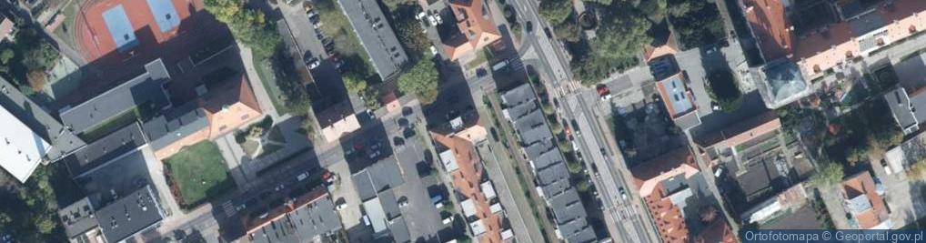 Zdjęcie satelitarne Wspólnota Mieszkaniowa ul.KS.DZ.w.Bochenka 20, Trzebnica