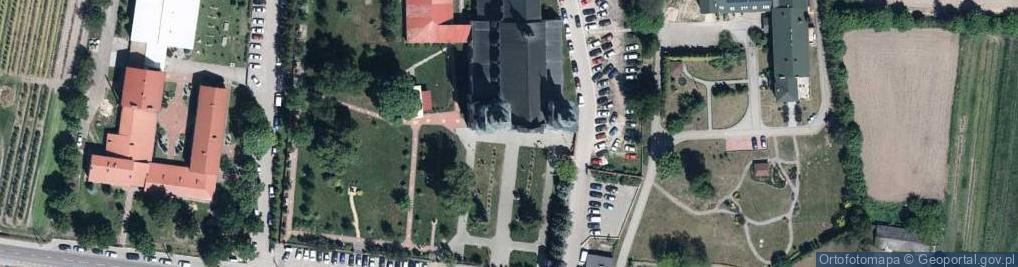 Zdjęcie satelitarne Zakon OO.Karmelitów, Klasztor