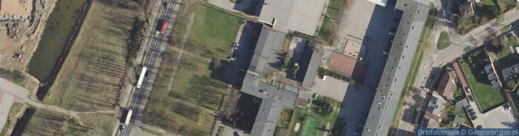 Zdjęcie satelitarne Zespół Szkół Elektryczno Elektronicznych im Prof Janusza Groszkowskiego w Radomsku