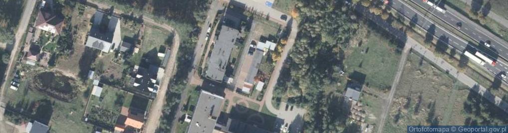 Zdjęcie satelitarne Zespół Szkół im Jana Pawła II w Zasutowie Szkoła Podstawowa im Jana Pawła II