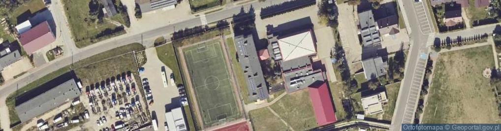 Zdjęcie satelitarne Zespół Szkół im Marii Skłodowskiej Curie w Kawęczynie