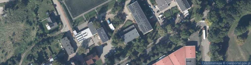 Zdjęcie satelitarne Zespół Szkół im Prof M Siły Nowickiego w Sierakowie