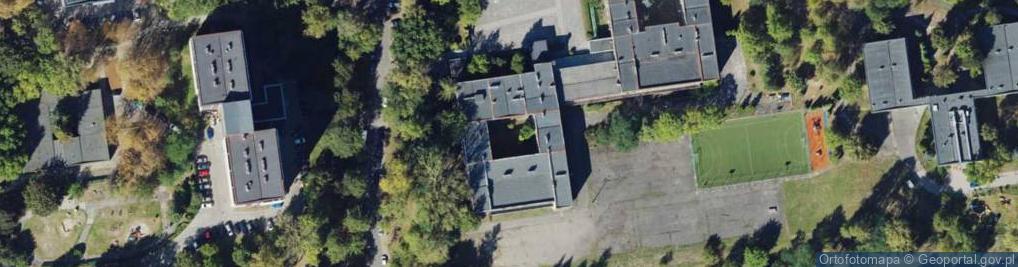 Zdjęcie satelitarne Zespół Szkół Integracyjnych nr 1 im Roberta Oszka Szkoła Podstawowa nr 58 z Oddziałami Integracyjnymi im M Dąbrowskiej