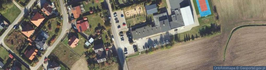 Zdjęcie satelitarne Zespół Szkół w Borównie