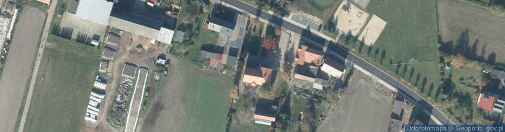 Zdjęcie satelitarne Zespół Szkół w Dłoni Szkoła Podstawowa Dłoń