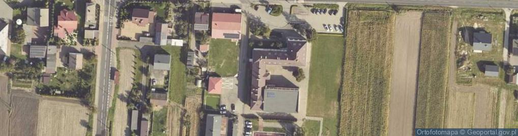 Zdjęcie satelitarne Zespół Szkół w Jankowie Pierwszym