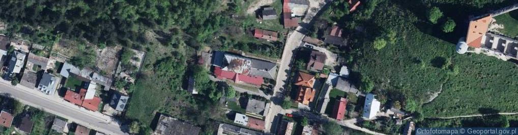Zdjęcie satelitarne Zespół Szkół w Janowcu Imienia Jerzego Sebastiana Lubomirskiego Technikum Uzupełniające Dla Dorosłych