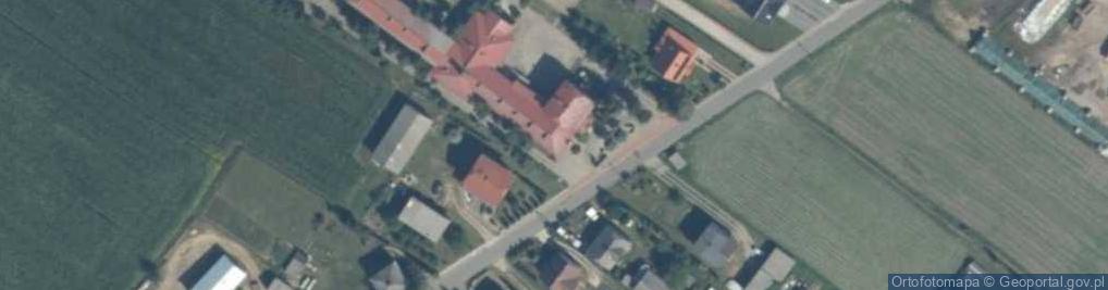 Zdjęcie satelitarne Zespół Szkół w Kazanicach