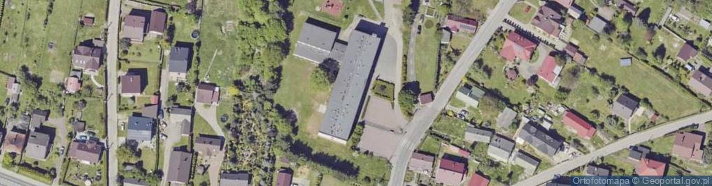 Zdjęcie satelitarne Zespół Szkół w Żarkach