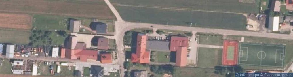 Zdjęcie satelitarne Zespół Szkół w Zarzeczu Szkoła Podstawowa im Króla Władysława Łokietka w Zarzeczu