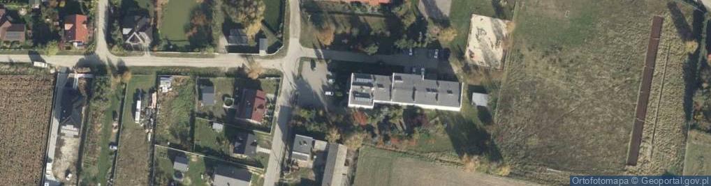 Zdjęcie satelitarne Zespół Szkolno Przedszkolny w Roszkowie