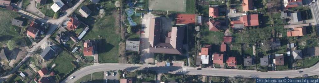 Zdjęcie satelitarne Zespół Szkolno Przedszkolny w Tomicach Przedszkole Samorządowe w Tomicach