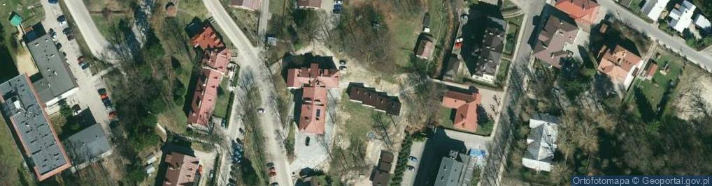 Zdjęcie satelitarne Gminna Przychodnia Lekarska w Iwoniczu Zdroju