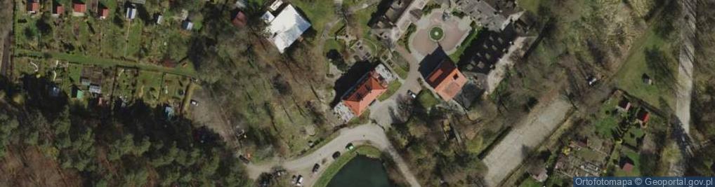 Zdjęcie satelitarne Dwór Oliwski