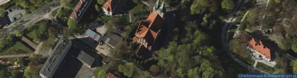 Zdjęcie satelitarne NMP Królowej Polski i św. Arch. Michała, Rafała i Gabriela