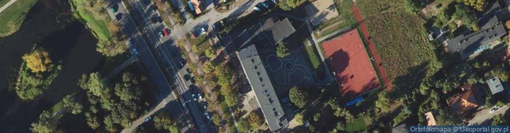 Zdjęcie satelitarne Centrum Kształcenia Ustawicznego Instytut Dobrej Edukacji