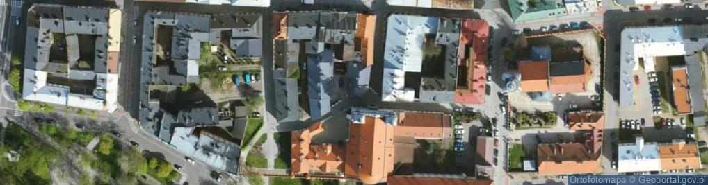 Zdjęcie satelitarne Prywatna Szkoła Podstawowa 'Villa Bambini' W Piotrkowie Trybunalskim